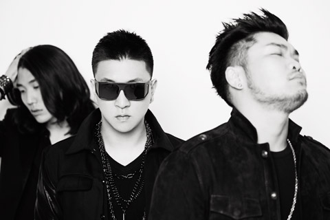 大注目アジアンR&Bユニット“AZIATIX”の衝撃デビュー・アルバム